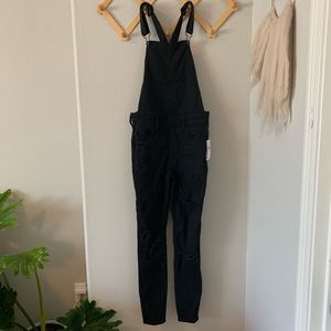 AE distressed black skinny jegging overalls